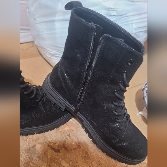 Shimmery Black combat boots Size 11 - Picture 3 of 6